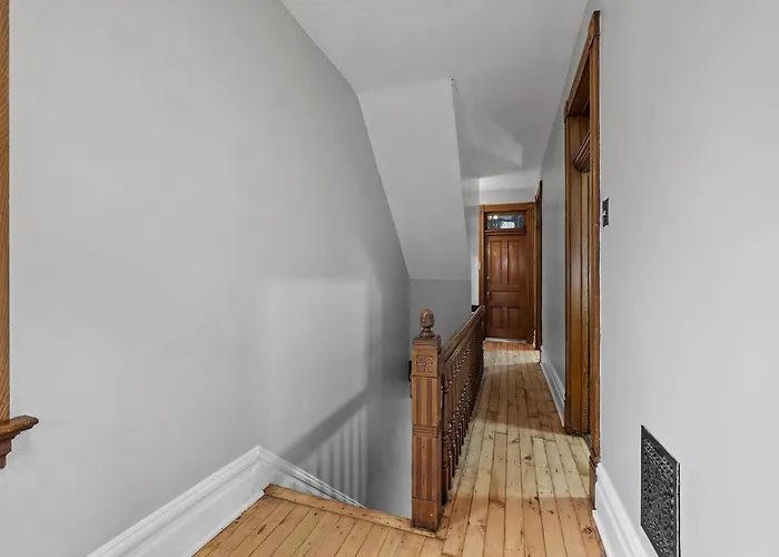 Oakland, !b Stylish And Quiet Private Bedroom With Shared Bathroom * Pittsburgh