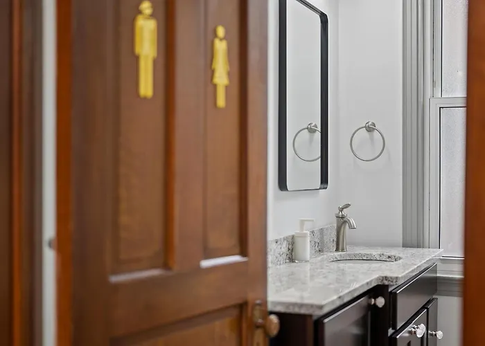 Oakland, !b Stylish And Quiet Private Bedroom With Shared Bathroom Homestay *