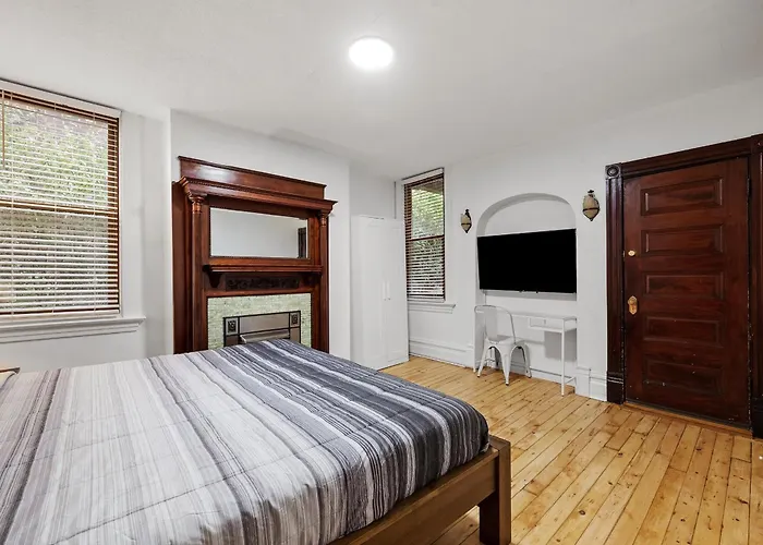 Oakland, !b Stylish And Quiet Private Bedroom With Shared Bathroom *