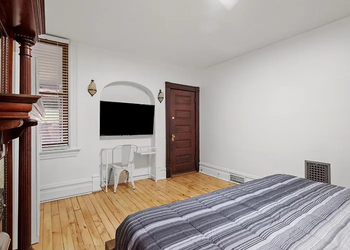 Oakland, !b Stylish And Quiet Private Bedroom With Shared Bathroom *